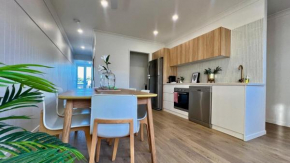 Walking distance to beach - 3 Bedroom Townhouse - Unit 2